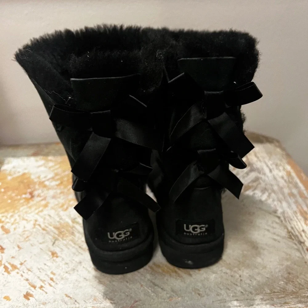 UGG Australia Bailey Bow II Black Suede Shearling Boots 1002954 Womens 6